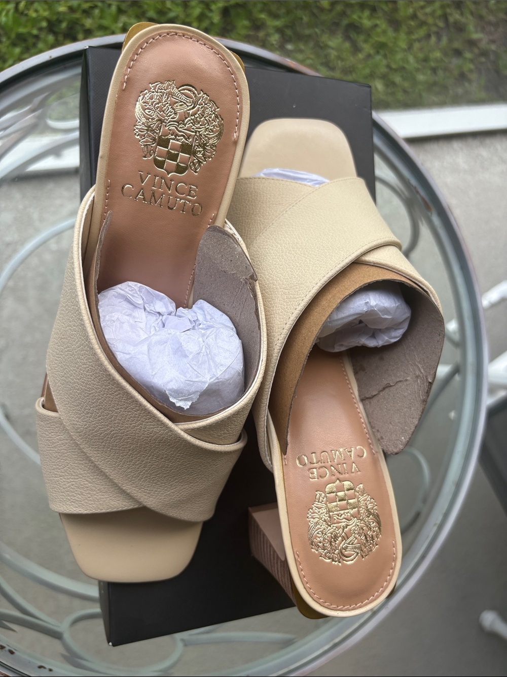 NWT in the box Vince Camuto Hemila Heeled Muled sandals